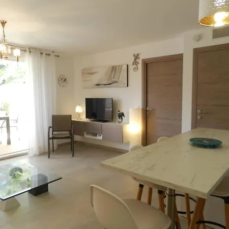 Bormes-les-mimosas, 2 Pieces, 4 Personnes - Fr-1-251-610