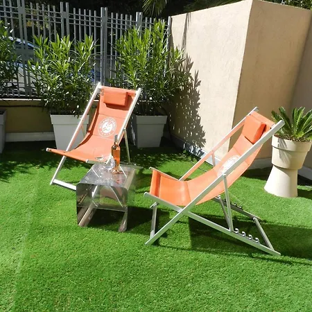 Bormes-les-mimosas, 2 Pieces, 4 Personnes - Fr-1-251-610